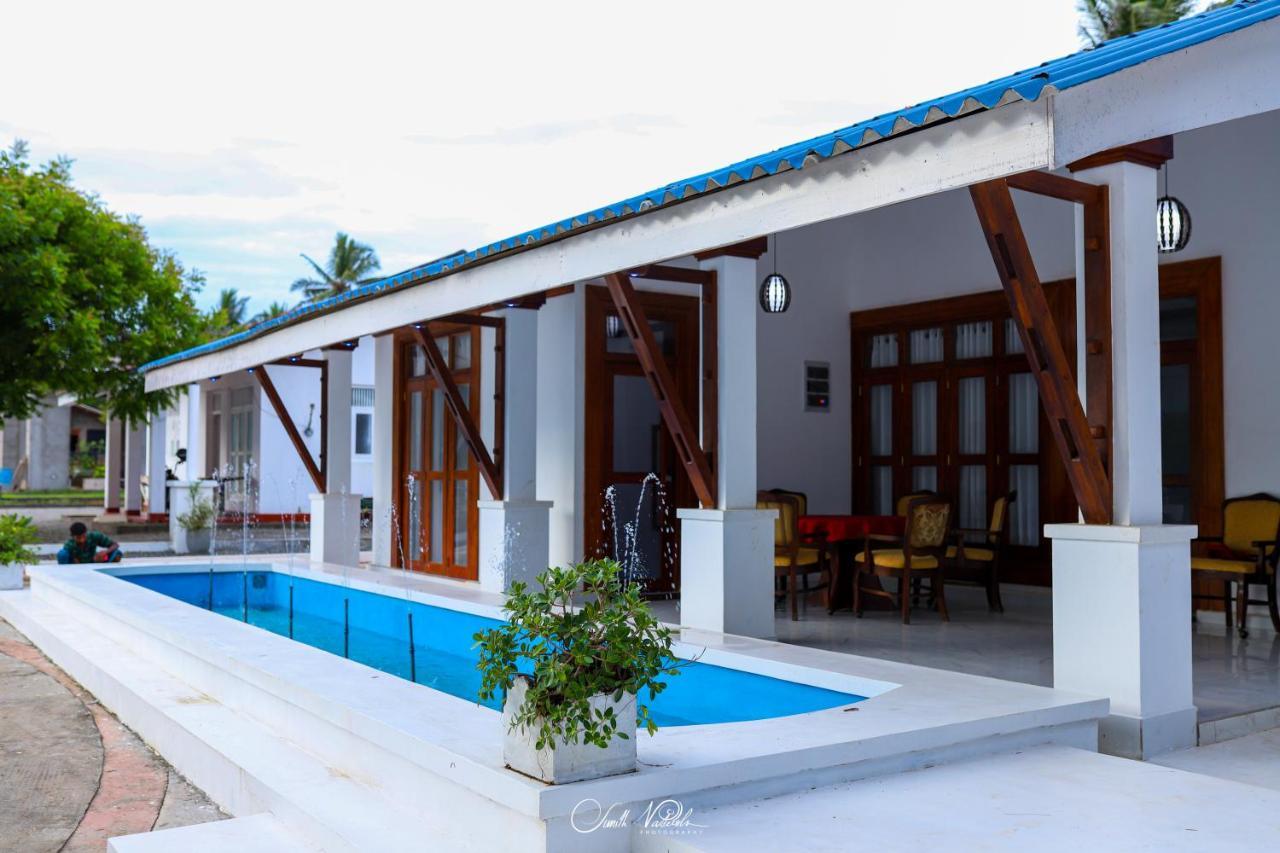 Ceylonta Beach Resort And Spa Хамбантота Екстер'єр фото