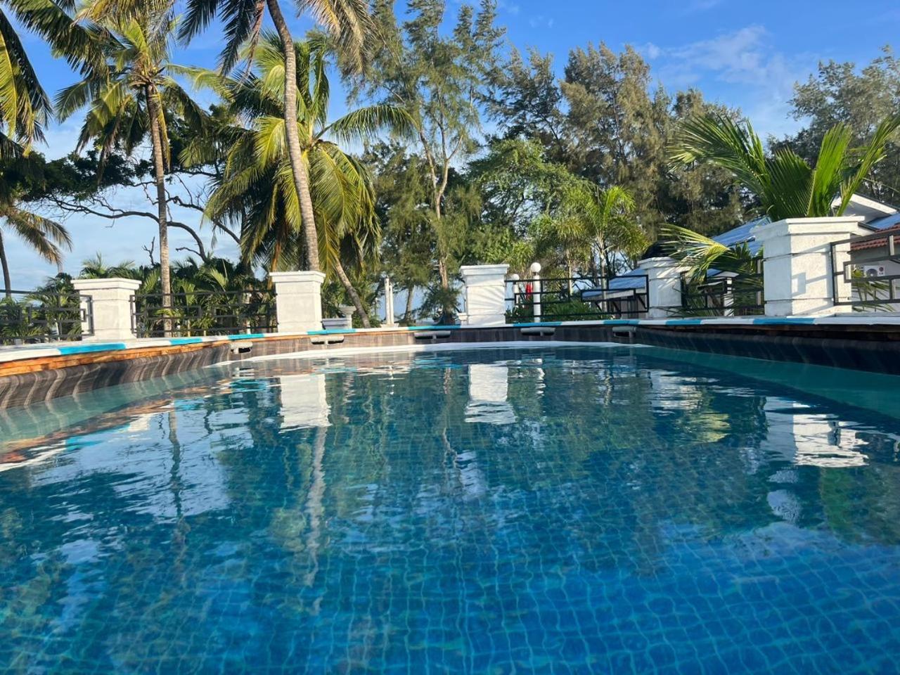 Ceylonta Beach Resort And Spa Хамбантота Екстер'єр фото
