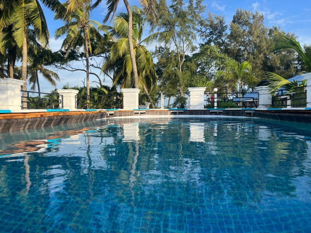 Ceylonta Beach Resort And Spa Хамбантота Екстер'єр фото